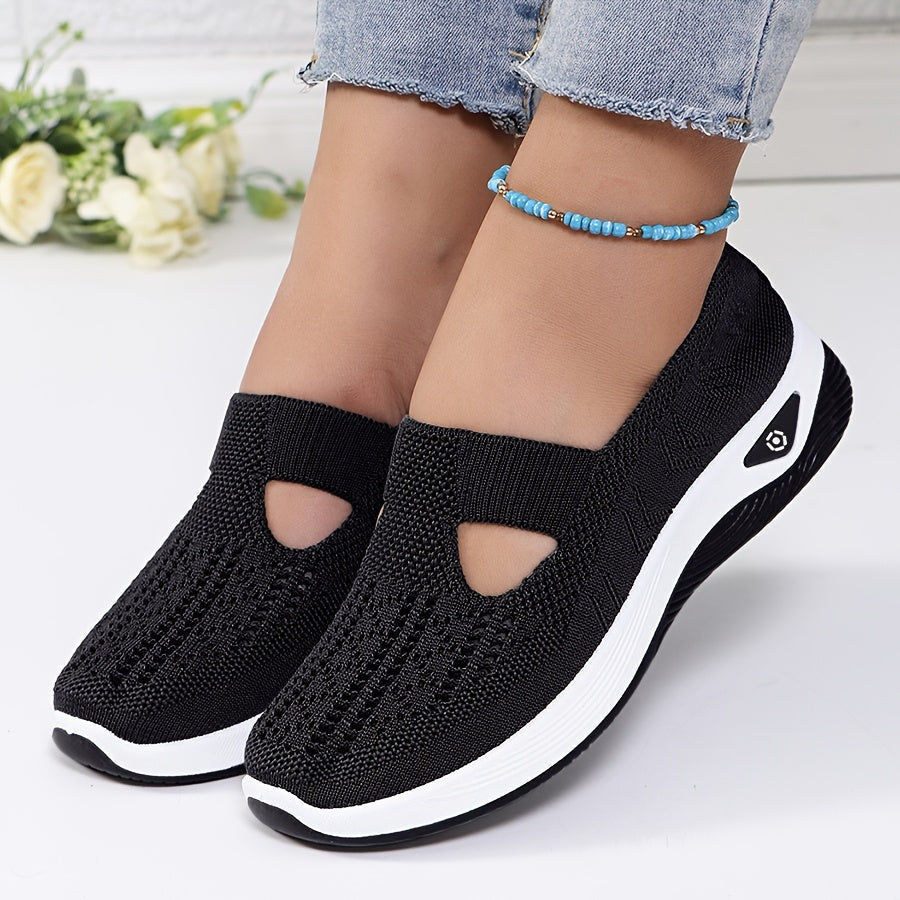 Mukavat Slip-On -lenkkarit vakauttavalla istuvuudella