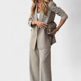 Carlota - Elegantti Ilme