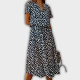 Lesley – Mukava kesämekko