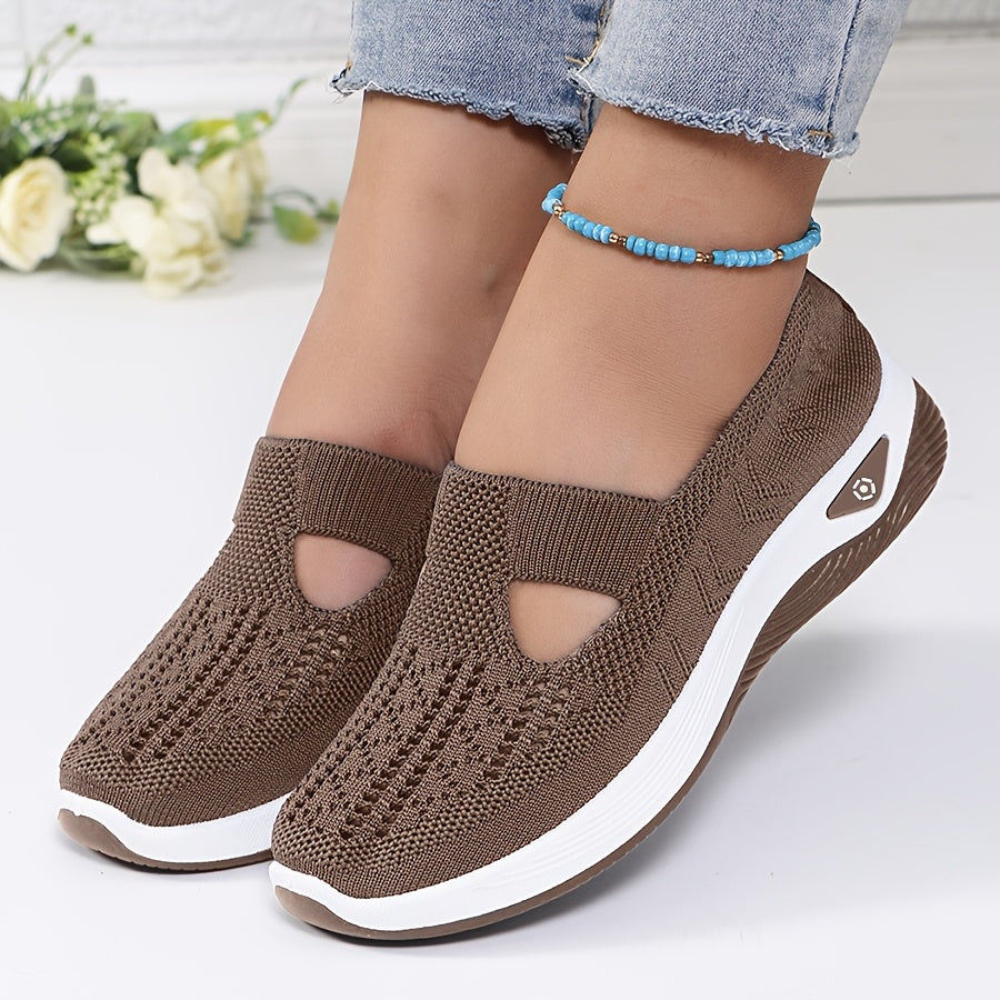 Mukavat Slip-On -lenkkarit vakauttavalla istuvuudella
